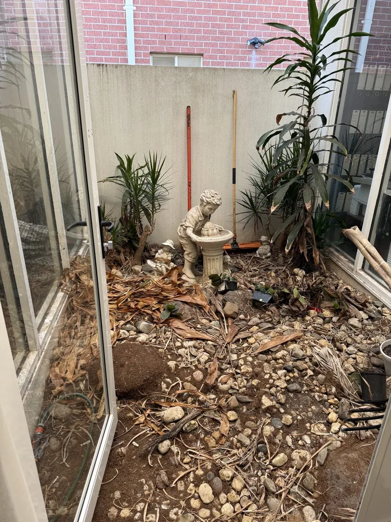 Neglected courtyard before EKO restoration